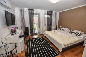 É-Vaskó Panzió Borpince