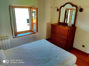 CASA AMPLIA CON JARDÍN Y APARCAMIENTO G-100147