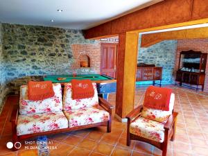 CASA AMPLIA CON JARDÍN Y APARCAMIENTO G-100147