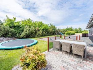 Secluded Cozy Cottage in Skaven-By Traum