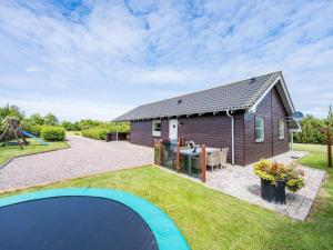 Secluded Cozy Cottage in Skaven-By Traum