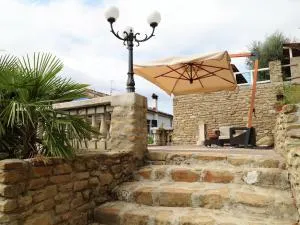 Belvilla by OYO Apartment with swimming pool - Tredozio