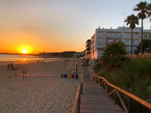 GATU Cielo y Mar junto la playa, terraza - Mayores de 25 años y familias