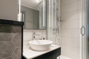 Brand New, Family-friendly with a great location - Moon Apartment