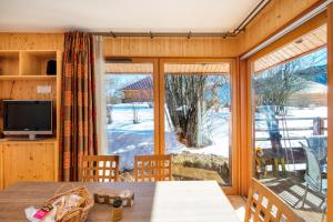 Chalets Loges du Jura : photos des chambres