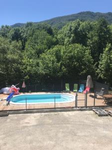 B&B / Chambres d'hotes Au bord de l eau : Chambre Double - Vue sur Montagne