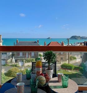 Appartements Le Val Panorama- vue mer - plage a 150 m : photos des chambres