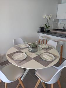 APPARTEMENT TERRASSE VUE MER Sea view terrace apartment "Etoile de Mer"