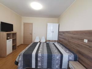 КЪМПИНГ ГРАДИНА - АПАРТАМЕНТ с ЕДНА СПАЛНЯ В КОМПЛЕКС ЧЕРНОМОРСКА ЗВЕЗДА