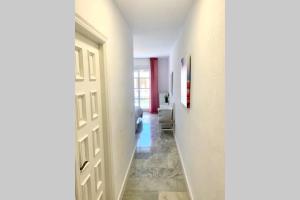 Amplio apartamento junto al mar