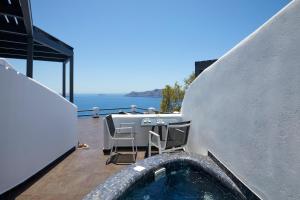 Oia Suites Santorini Greece