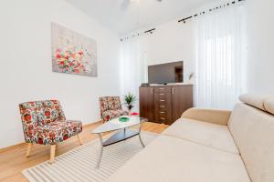 Split Apartment Worek