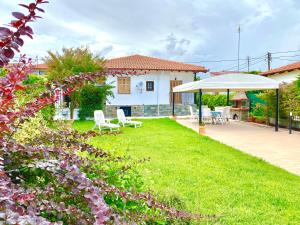 Garden summer house Halkidiki Greece