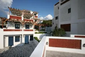 St George Studios & Apartments - 科里夏