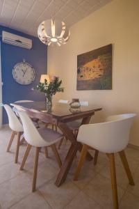Golden Sun Apartments
