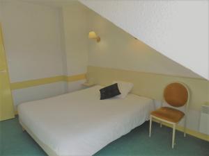 Hotels Logis Les Provinciales : Chambre Double Standard