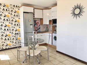 Barcaresa-Charmant T 2 vue mer pied dans leau