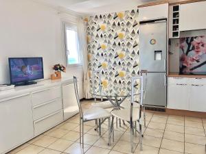 Barcaresa-Charmant T 2 vue mer pied dans leau