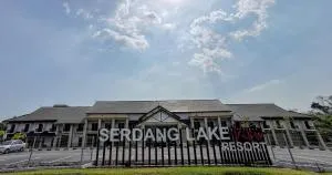 SERDANG LAKE VIEW RESORT - Selamar