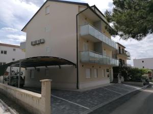 Apartmani Karla