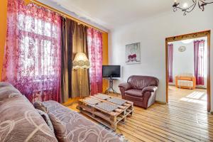 Toma street apartments