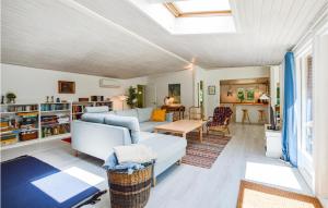 4 Bedroom Gorgeous Home In Vig