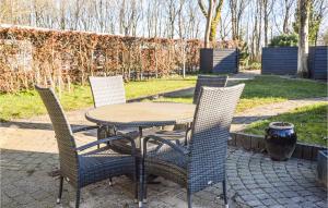 3 Bedroom Cozy Home In Sunds