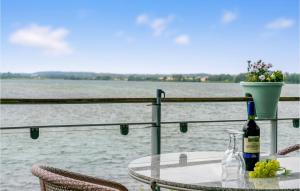 2 Bedroom Nice Apartment In Hejls