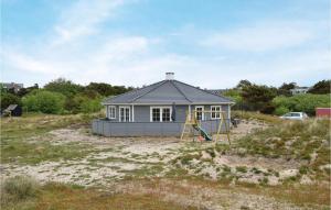 Cozy Home In Fanø With Kitchen
