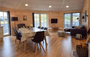 Cozy Home In Fanø With Kitchen