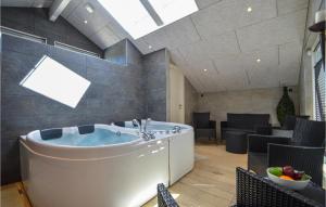 4 Bedroom Pet Friendly Home In Rømø