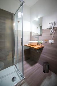 Double or Twin Room with Bathroom