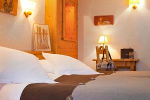 Hotels Logis La Croix-Saint-Maurice : photos des chambres