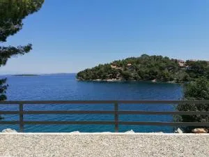 Apartman Bella 2 - Zaglav