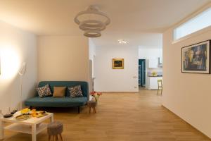 Dimore De Luca- Domani