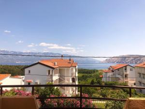 Apartments Damir 2838