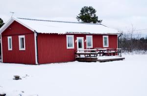 Three-Bedroom Cottage room in Nickarve Gård