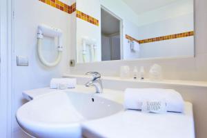 Hotels Kyriad Hotel Tours Centre : 1 Lit Double