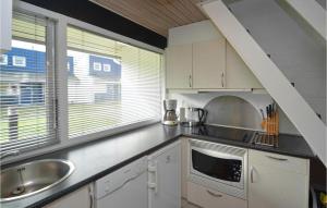 2 Bedroom Lovely Home In Væggerløse