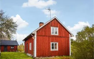 2 Bedroom Stunning Home In Ödeshög - 南雪平