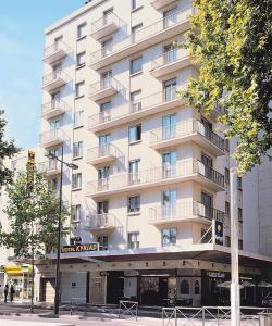 Hotels Kyriad Hotel Tours Centre : photos des chambres