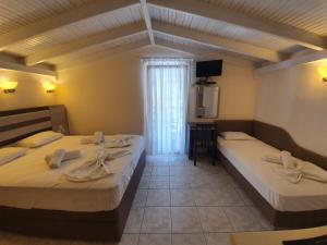 Anna Rooms
