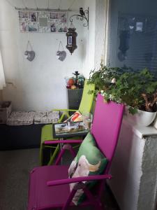 2 Bedrooms with private Bath and balcony near the Airport