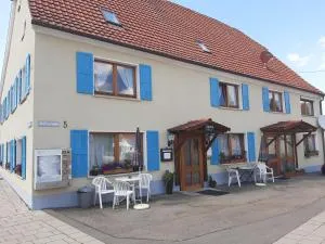 Gästehaus Pension Waldhorn - Böttingen