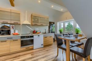 Three-Bedroom Apartment room in Apartament Rynek