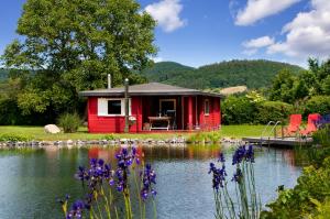 Romantic Wooden Lodge,Sauna,Schwimmteich,alleinstehend,absolut r