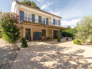 Villas Villa in Carpentras with Private Pool : photos des chambres