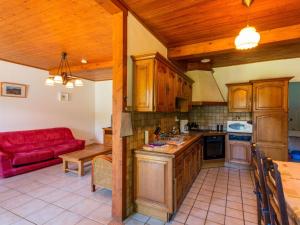 Maisons de vacances Spacious Holiday Home near Auvergne s Volcanoes : photos des chambres