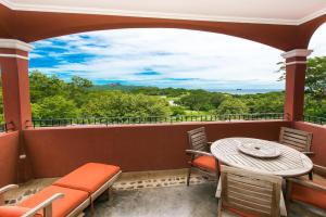 obrázek - Exclusive Home on Golf Course at Reserva Conchal is Stunning Inside and Out