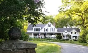 Timbercliffe Cottage Inn - 林肯维尔